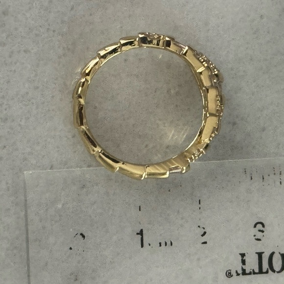 Gold Crystal Snake Wrap Ring
Brand New - Picture 5 of 5